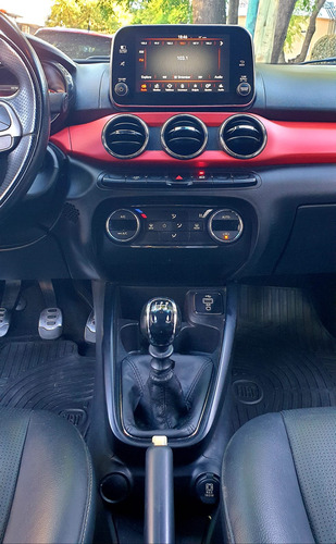 Fiat Argo 1.8 Hgt