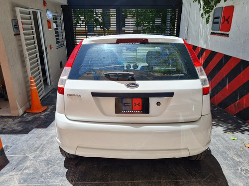 Imagen 9 de 15 de Ford Fiesta 2010 1.6 Ambiente Mp3