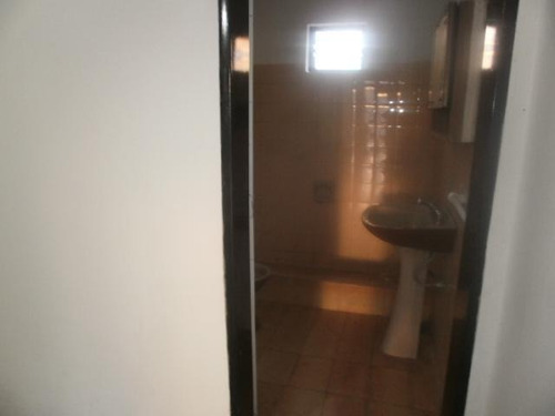 Imagen 10 de 10 de Casa De 3 Amb Con Fondo - Lanus Oeste