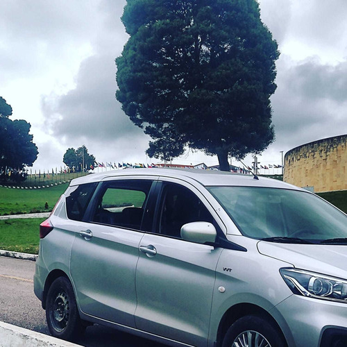 Imagen 3 de 5 de Alquiler Camionetas 7 Puestos Por Mes Semana O Dias