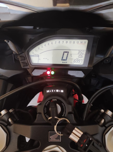 Imagem 5 de 8 de Honda Cbr 1000 Rr 2014 Com Escape Yoshimura Apenas 16500 Km
