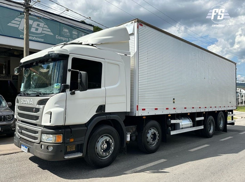 Scania P310 8x2 Baú