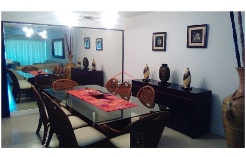 Apartamento En Brava, 3 Dormitorios *- Ref: 2796