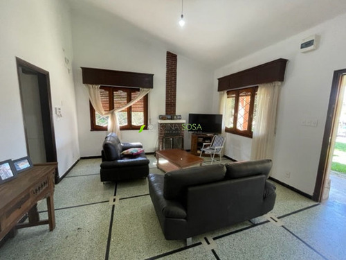 2 Casas , Salon De Fiestas Y Terreno De 1, 6 Hect?reas