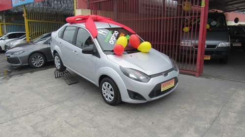 Imagem 3 de 10 de Ford Fiesta Sedan 1.0 Flex