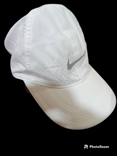 Gorra Deportiva Nike Blanca 