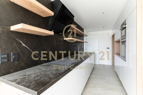Excelente Residencia En Aldeana.
