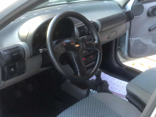 Imagem 7 de 11 de Chevrolet