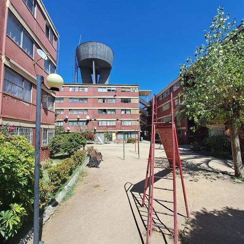 Departamento En Venta De 2 Dorm. En Santiago