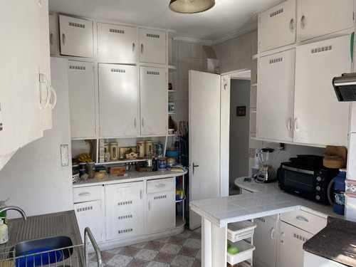 Amplia Casa Con Gran Terreno A La Venta En Ñuñoa