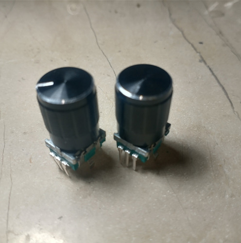 5pzas Potenciometro Digital Encoder 20ppr Con Swtich 15mm (Usado)