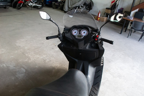 Imagen 9 de 21 de Benelli Zafferano 250
