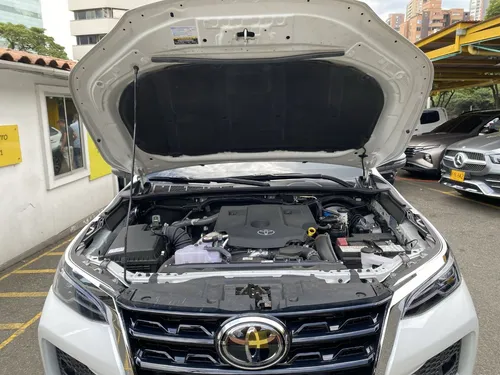 Toyota Fortuner 2.4 Srv Diesel At 4x2 2024
