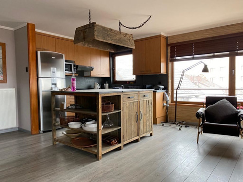 Departamento En Venta De 4 Dorm. En Lo Barnechea Centro Ski