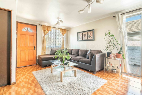 Casa En Venta De 4 Dorm. En Macul