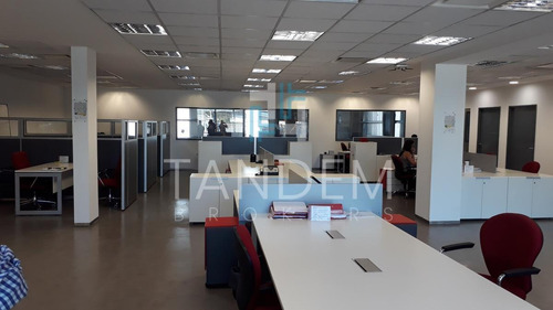 Imagen 7 de 9 de Alquiler Excelente Galpón - Imagen Comercial Y 700 M2 De Oficinas Zona Industrial De Pacheco