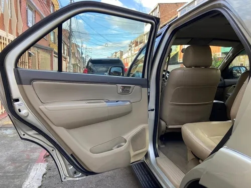 Toyota Fortuner 2.7 cc gasolina automática 4*2.