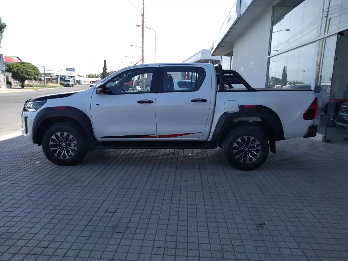 Hilux 4x4 Dc Gr-s Iii 2.8 Tdi 6 At