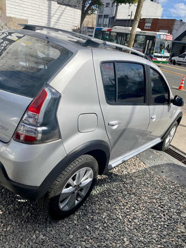 Imagen 12 de 15 de Renault Sandero Stepway 2013 1.6 Privilege Nav 105cv