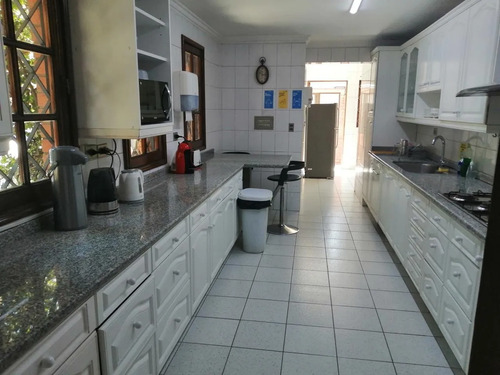 Venta Oficina 10hab 6ba Las Condes