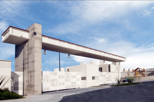 Casa En Venta, Recuperación Bancaria, Col. Lomas De Satelite, Santiago De Queretaro , Queretaro. Laab2