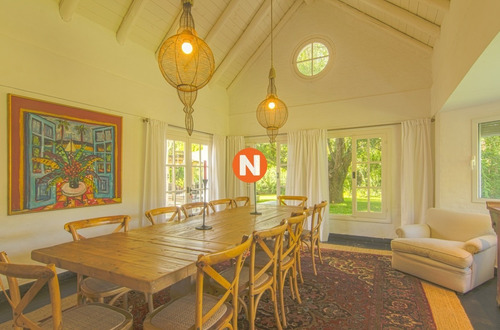 Espectacular Casa En Venta En El Golf, Unica Con 7000 Mt2 De Terreno.- Ref: 209160