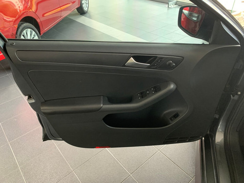 Imagen 6 de 15 de Volkswagen Jetta 2018 2.0 Mt