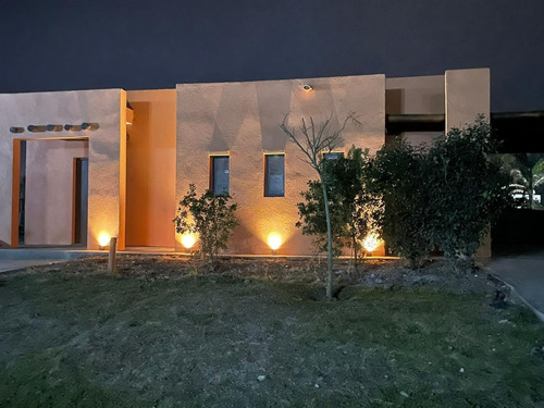 Imagen 5 de 23 de Venta Casa- Altos De Campo Grande-pilar-estilo Mexicana