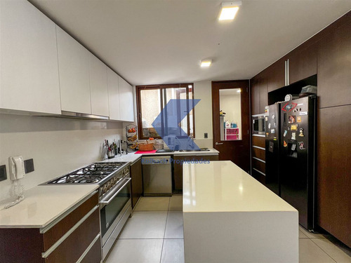 Casa En Arriendo De 4 Dorm Más Estar En Lo Barnechea