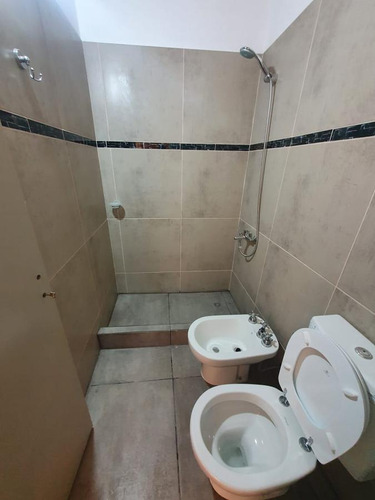 Ph De 3 Ambientes A Estrenar Con Jardin Y Terraza En Venta. Florida Oeste