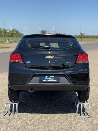 Chevrolet Onix ONIX HATCH LT 1.0 8V FlexPower 5p Mec.