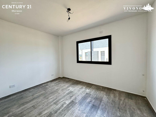 Casa En Venta A Laguna En San Sebastian - A Estrenar