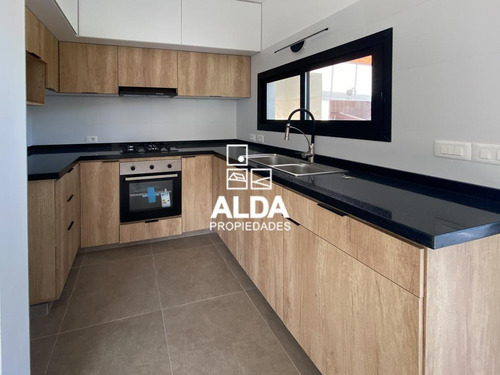 Casa Punta Colorada Piriápolis 3 Dorms Venta Ca502005