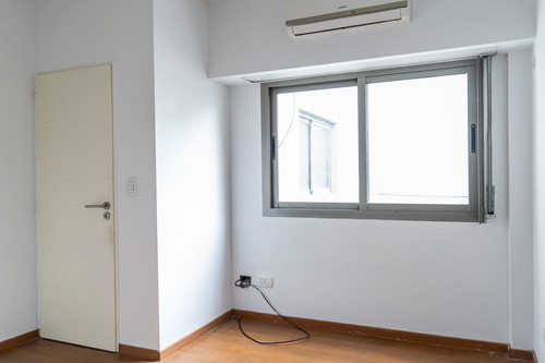 Venta Depto. 2 Amb Colegiales C/balcon, Escritorio
