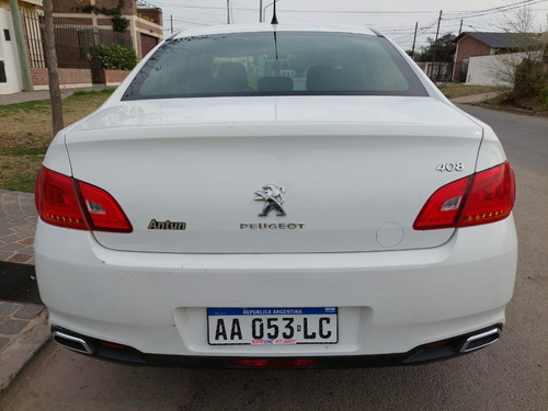 Imagen 2 de 11 de Peugeot 408