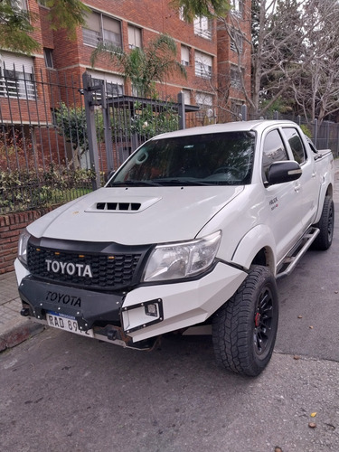 Toyota Hilux 3.0 Cd Srv Cuero Tdi 4x4 5at - A4