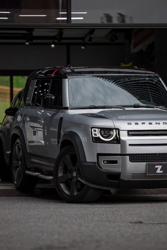 Land Rover Defender First 3.0 2021