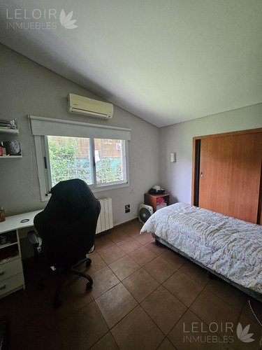 Casa En Venta 4 Amb En Parque Leloir