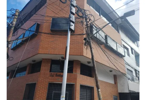 Catia Edificio En Venta