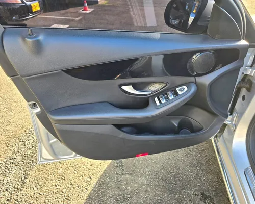 Mercedes Benz Avantgarde C180 2017 At 1.6t Kms 108.200 Sura