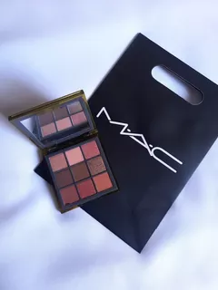 Hermosa Paleta De Sombras 9 Colores Mac Incluye Bolsa