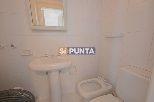 Imagen 20 de 30 de Apartamento En Alquiler - Mansa