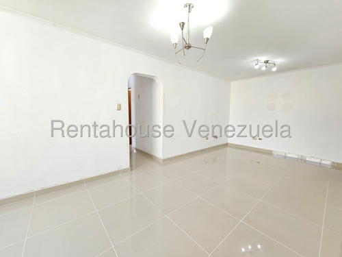 Apartamento En Venta Base Aragua Maracay Con Pozo De Agua Piscina Piso Medio Vigilancia Kg:25-12193