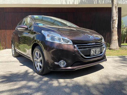 Peugeot 208 1.5 Allure Touchscreen 2014