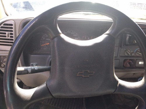 Chevrolet Silverado D20 2001