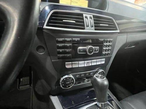 Imagem 10 de 12 de Mercedes-benz C 180 1.8 Cgi Classic 16v Gasolina 4p