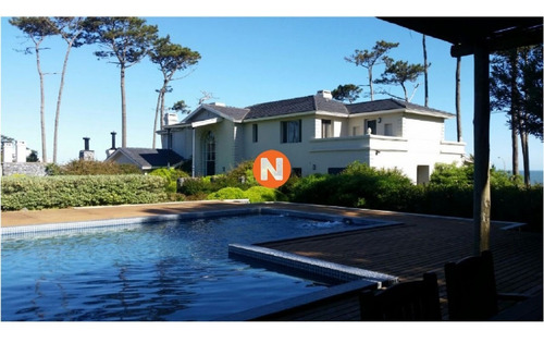 Casa En Venta Y Alquiler, Pinares, Punta Del Este, 8 Dormitorios.- Ref: 209507