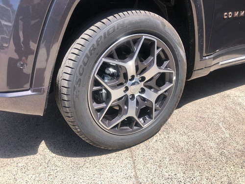 Imagen 12 de 13 de Jeep Commander Overland