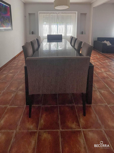 Chalet En Venta En Barrio Inglés - Hurlingham