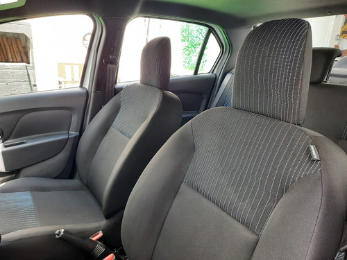 Imagem 6 de 13 de Renault Logan Logan Life Flex 1.0 12v 4p Mec. Flex Manual